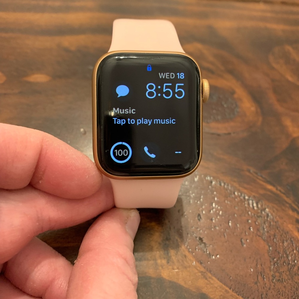 Apple 5 Rose Gold watch series 5 40mm